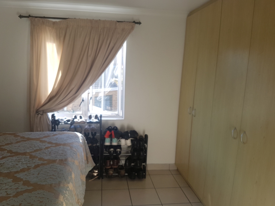To Let 2 Bedroom Property for Rent in Royal Ascot Western Cape
